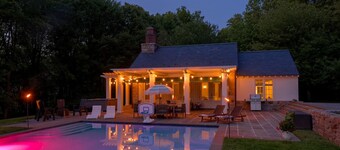 Stone Cottage at Roundtop Estate couples Retreat