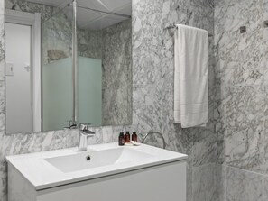 Hair dryer, towels