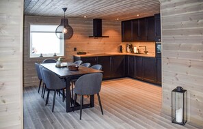 Dining - Lovely home in Eggedal with WiFi (Eggedal)