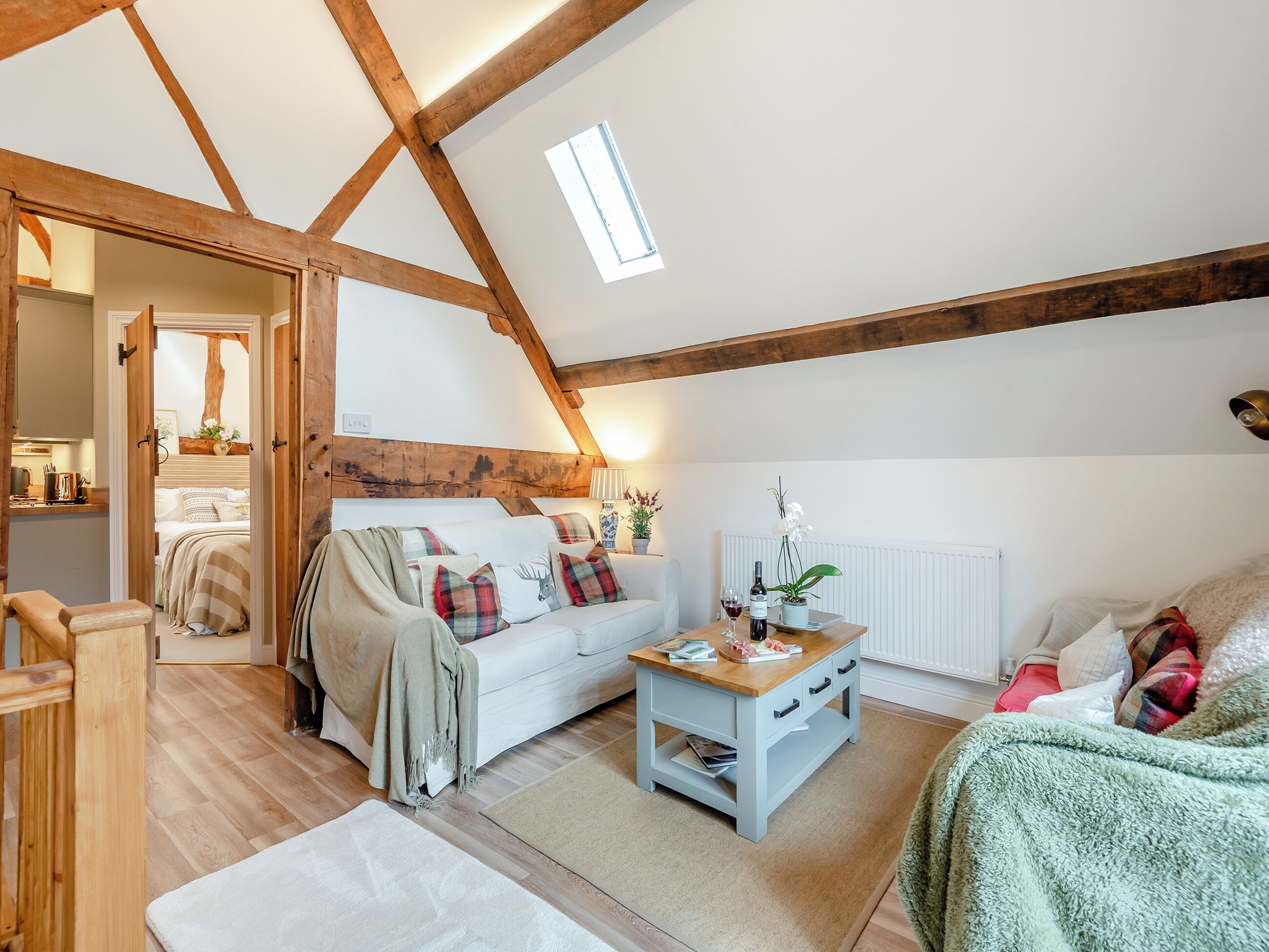 2 bedrooms, WiFi (free), bed sheets