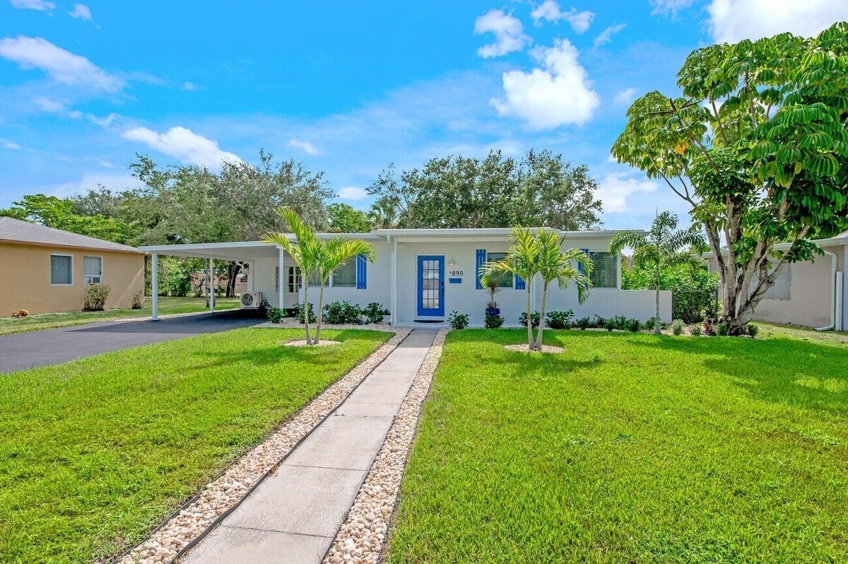 Photo 25 of Walk to 5th Ave and beach! New Renovation, perfect vacation house with lanai