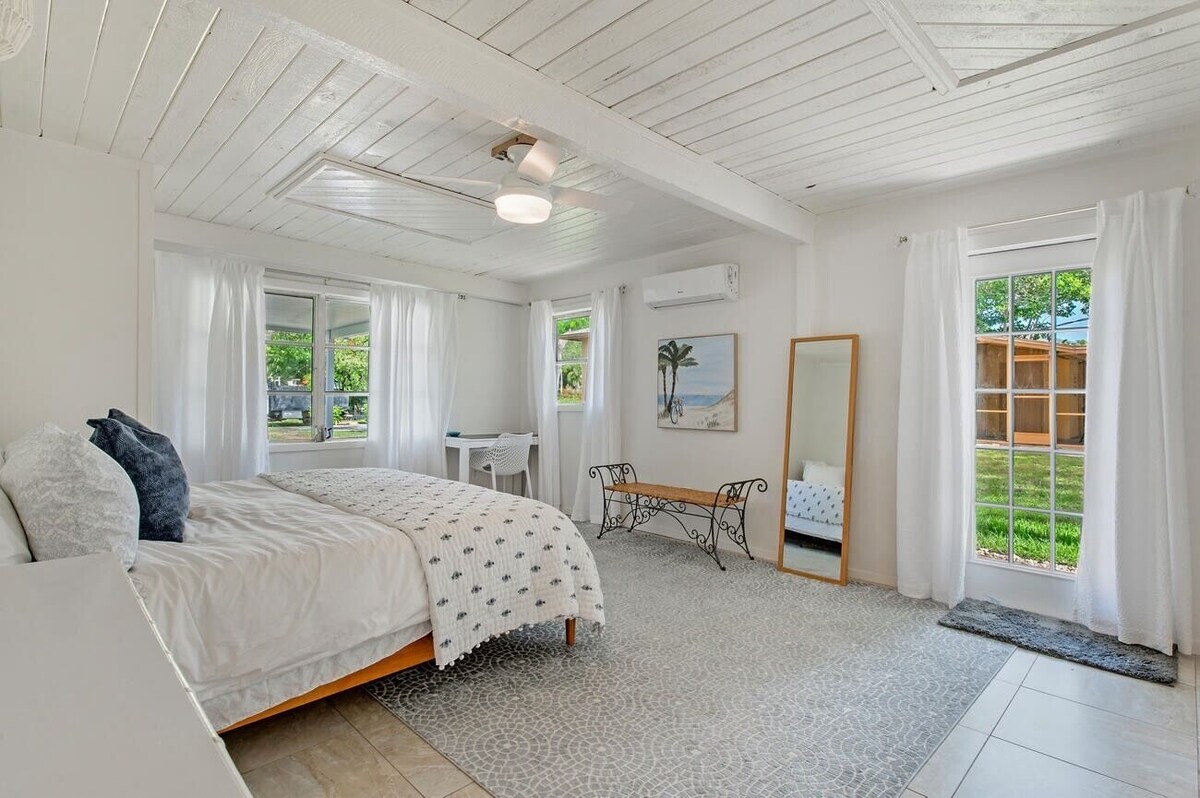 Photo 17 of Walk to 5th Ave and beach! New Renovation, perfect vacation house with lanai