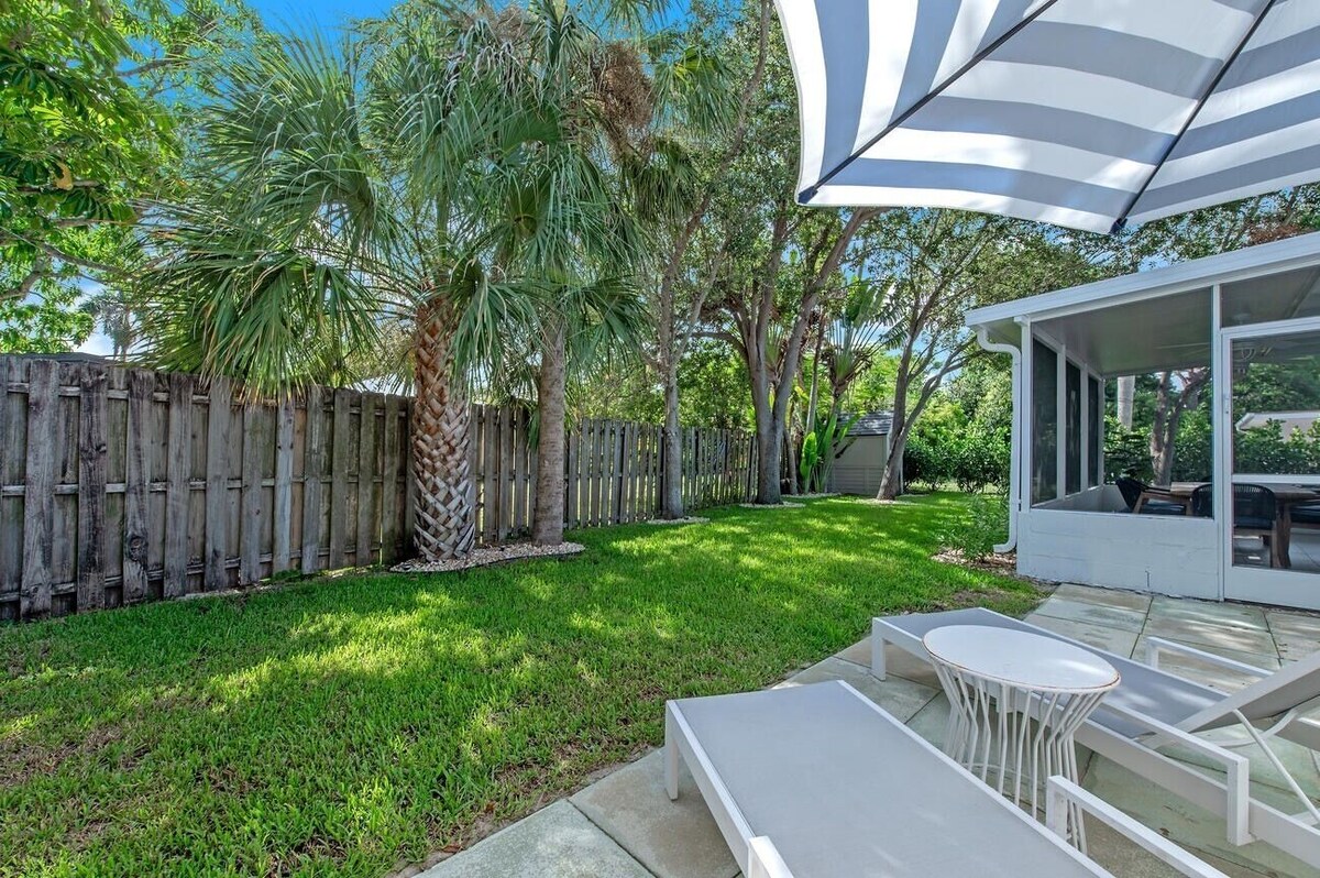 Photo 24 of Walk to 5th Ave and beach! New Renovation, perfect vacation house with lanai