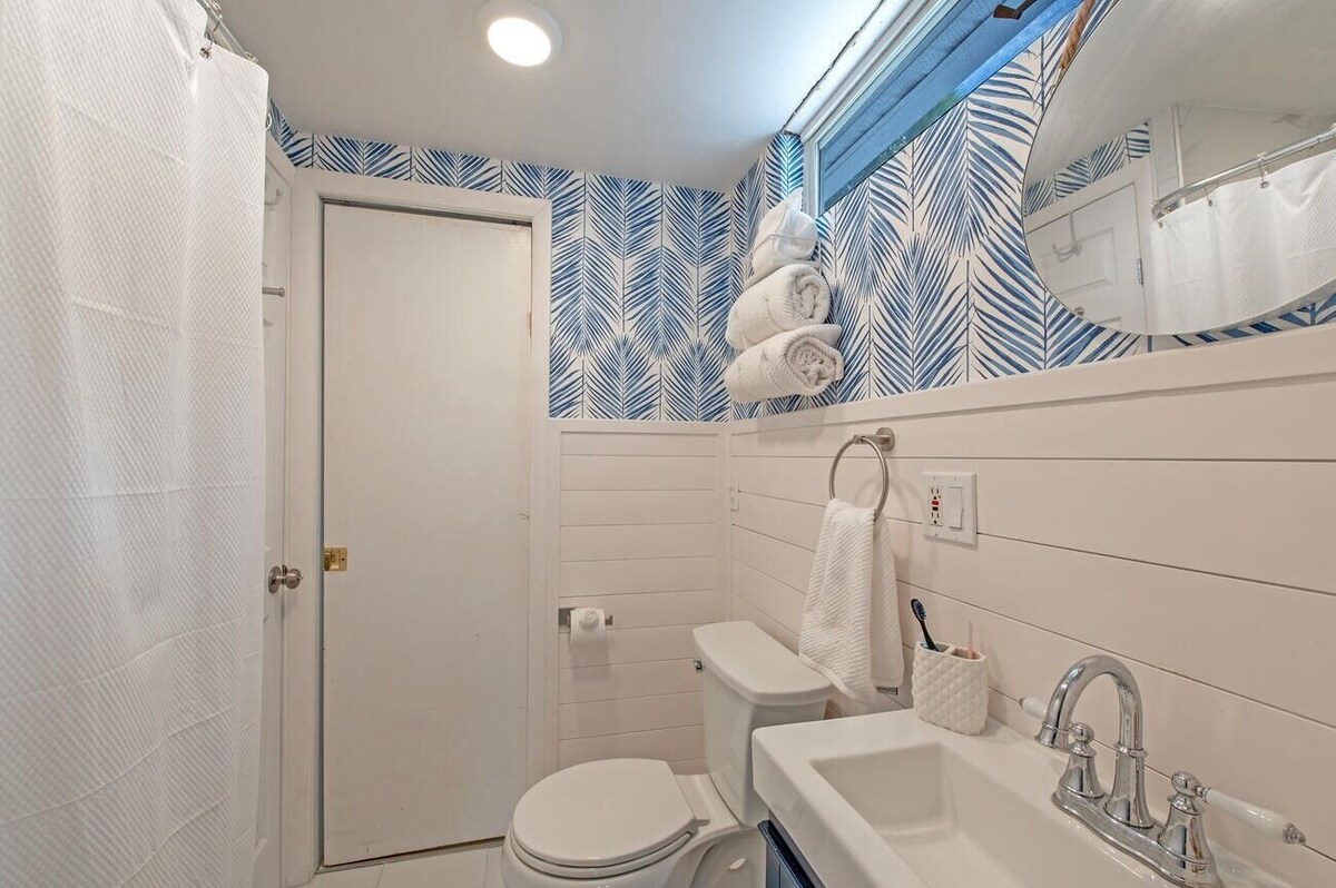 Photo 19 of Walk to 5th Ave and beach! New Renovation, perfect vacation house with lanai