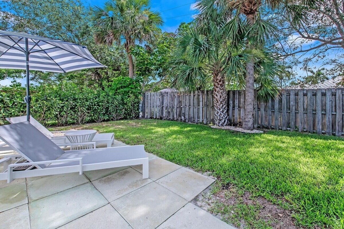 Photo 23 of Walk to 5th Ave and beach! New Renovation, perfect vacation house with lanai