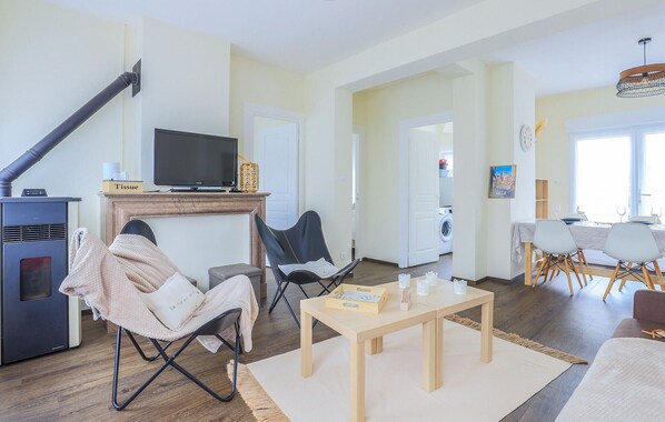 Interior - Gorgeous home in Fléchin with Wi-Fi (Fléchin)