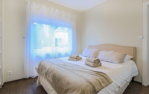 2 bedrooms, iron/ironing board, travel cot, free WiFi - Gorgeous home in Fléchin with Wi-Fi (Fléchin)