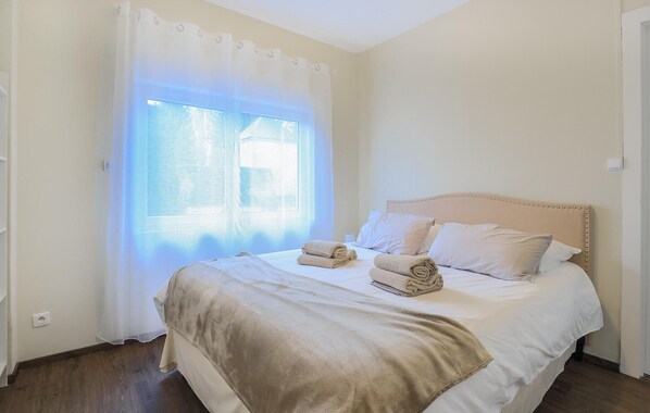 2 soverom, strykejern/-brett, reiseseng for barn og wi-fi (inkludert)