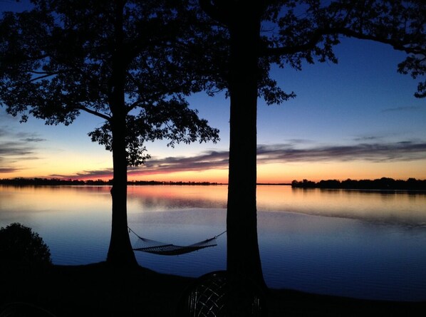 Backyard sunset - Sunset Escape On Westlake.
This B&B offers 2 suites that are rented separately. (Prince Edward)