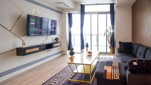 Smart TV, fireplace, offices