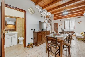 Interior - Apartment 'Casa Rustica' with Private Terrace, Wi-Fi and Air Conditioning (Gonnesa)