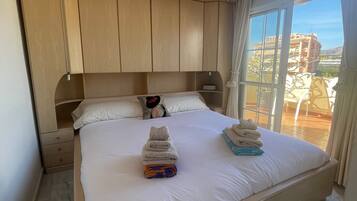 1 chambre, fer et planche à repasser, Wi-Fi gratuit, draps fournis