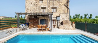 Holiday Home 'Lo MolĂ De La JĂČrdia' with Private Pool, Wi-Fi and Air Conditioning