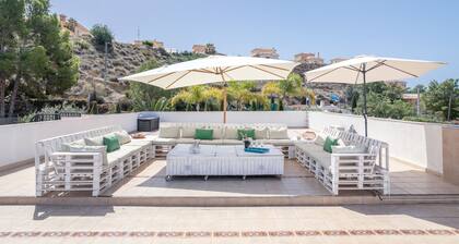 Villa 'Finca Boubou' with Mountain View, Wi-Fi and Air Conditioning