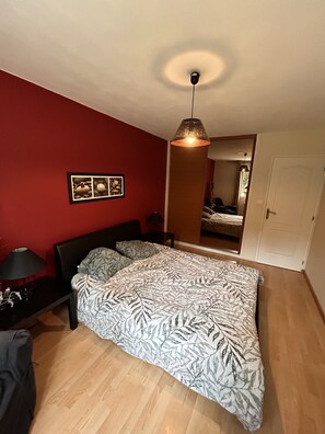 6 bedrooms, iron/ironing board, WiFi, bed sheets - Villa 6 Chambres 14 Personnes Piscine Chauffée et spa (Jard-sur-Mer)