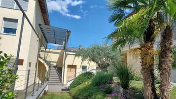 Enceinte de lâhĂ©bergement