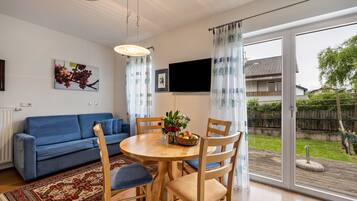 Tischtennisplatte, Stereoanlage