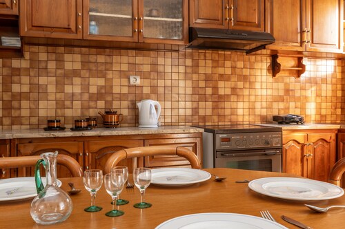 Apartment 'A The City House' with Private Terrace, Balcony and Air Conditioning