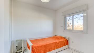 1 bedroom, iron/ironing board, free WiFi