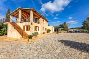Exterior - Holiday Home 'Finca Som Llum' with Mountain View, Wi-Fi and Air Conditioning (Palma de Mallorca)