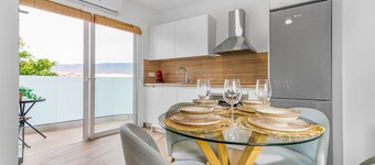 Vacation Apartment 'Flamboyan 1' with Balcony, Wi-Fi and Air Conditioning