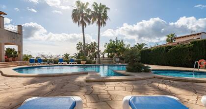 Appartement 'Residencial Planta Baja Cerca Playa' avec vue sur la mer, Wi-Fi et climatisation