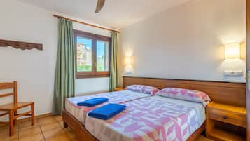 2 Schlafzimmer, BĂŒgeleisen/BĂŒgelbrett, kostenloses WLAN, BettwĂ€sche