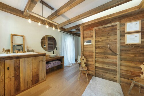 Apartment "Unterurbanhof Die Zwei" with mountain view, terrace with garden and sauna.