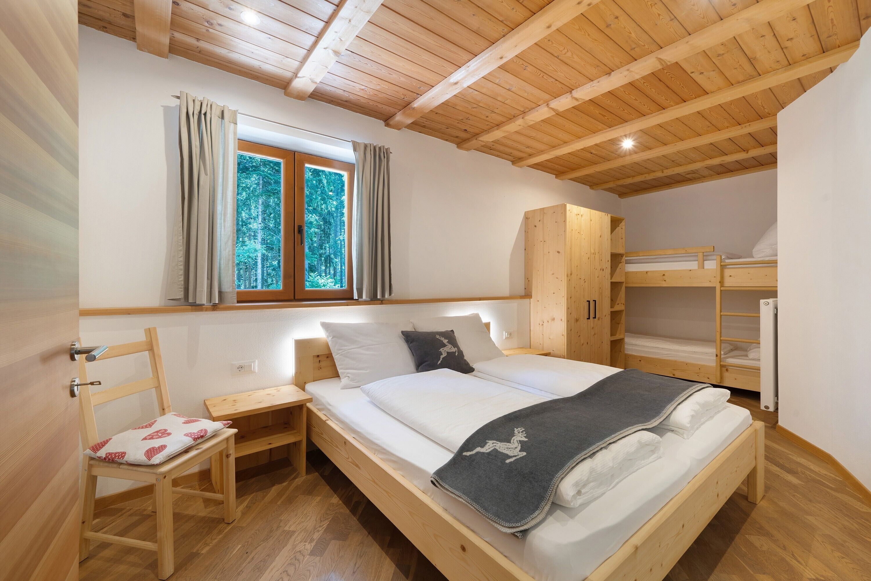 2 chambres, Wi-Fi gratuit, draps fournis