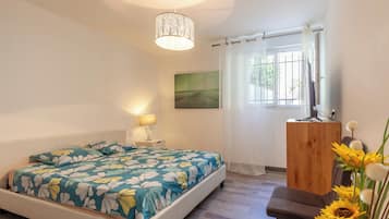 2 chambres, fer et planche Ă repasser, Wi-Fi gratuit, draps fournis