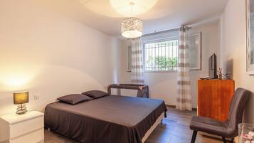 2 Schlafzimmer, Bügeleisen/Bügelbrett, kostenloses WLAN, Bettwäsche