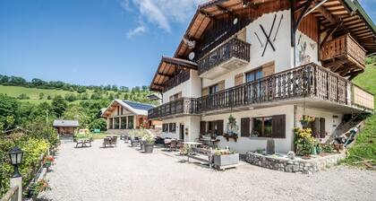 Chalet "Gîtes Le Titlis" with Mountain View, Private Pool and Wi-Fi