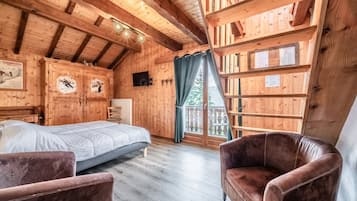 8 makuuhuonetta, silitysrauta/-lauta, ilmainen Wi-Fi, vuodevaatteet