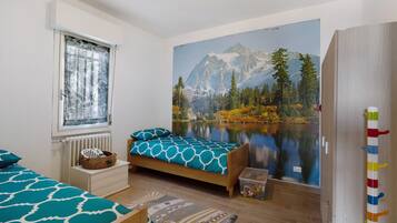 3 bedrooms, iron/ironing board, free WiFi, bed sheets