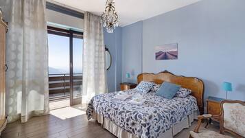 3 chambres, fer et planche à repasser, Wi-Fi gratuit, draps fournis