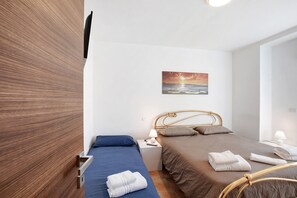 1 soverom, strykejern/-brett, wi-fi (inkludert) og sengetøy