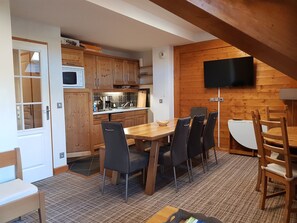 Dining - Apartment 'Les Balcons Des Aiguilles' with Balcony (Fontcouverte-la-Toussuire)