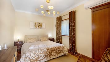 3 bedrooms, iron/ironing board, free WiFi, bed sheets