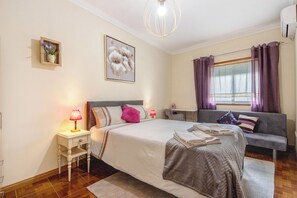 3 quartos, ferros/tábuas de passar roupa, Wi-Fi de cortesia