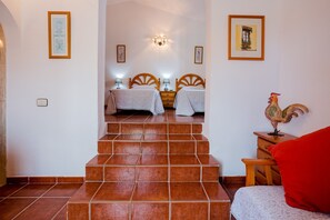 2 bedrooms, iron/ironing board, free WiFi, bed sheets - Villa "Palm" Sea View, Heated Pool & Wi-Fi (San Miguel de Abona)