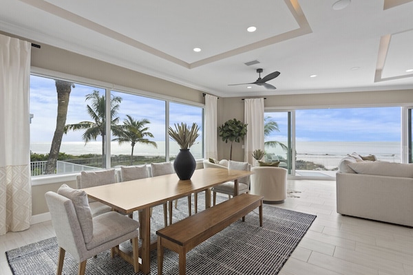 Dining area with 180-degree ocean views.