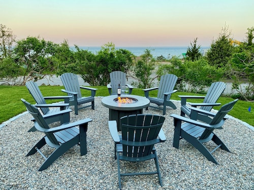 Ocean views, 2/10th to Little Beach and 100 steps to Marginal Way WOW