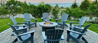 Ocean views, 2/10th to Little Beach and 100 steps to Marginal Way WOW