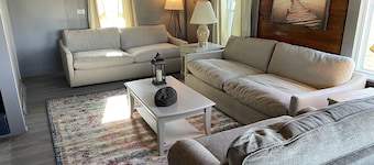Lakefront Farmhouse with 2 acres to enjoy - Fish, Kayak, or launch your boat!