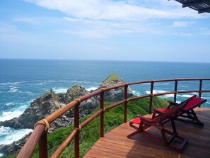 Villa panorámica, vista al océano, frente al océano | Terraza o patio