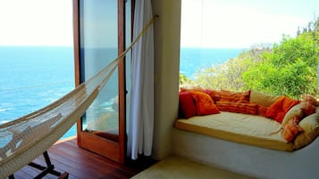 Villa Design, 1 trÚs grand lit et 1 canapé-lit, vue océan, en front de mer | 1 chambre, draps en coton égyptien, literie de qualité supérieure