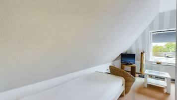 2 makuuhuonetta, silitysrauta/-lauta, Wi-Fi, vuodevaatteet