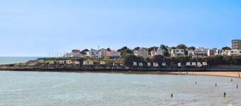 Amazing home in Royan with WiFi