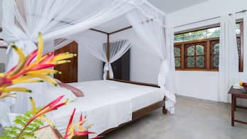 4 bedrooms, WiFi, bed sheets