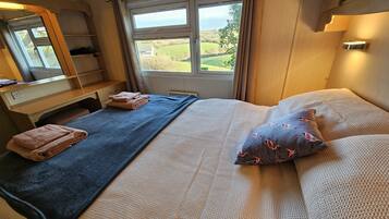 3 bedrooms, iron/ironing board, travel cot, WiFi